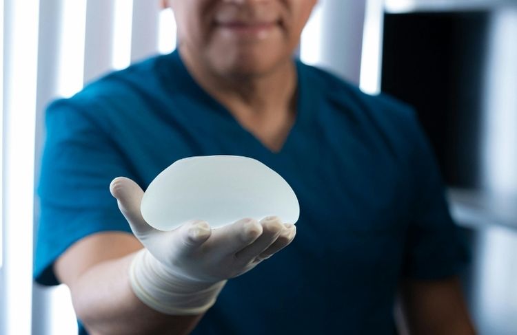 【2025台中人氣診所評比】想隆乳卻怕後悔？＋隆乳前注意事項一次看懂